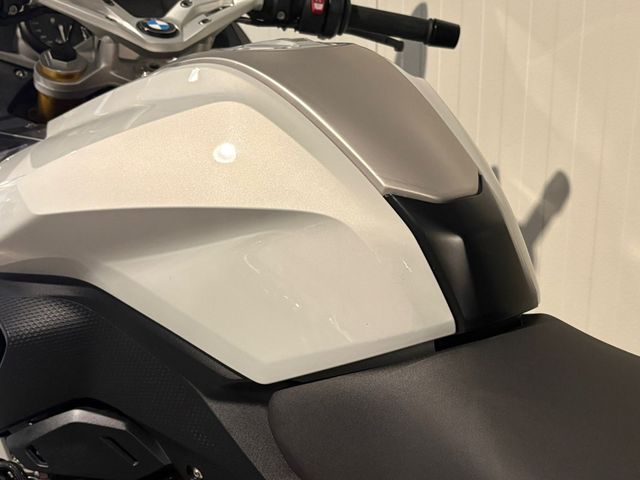 bmw - r-1200-rs