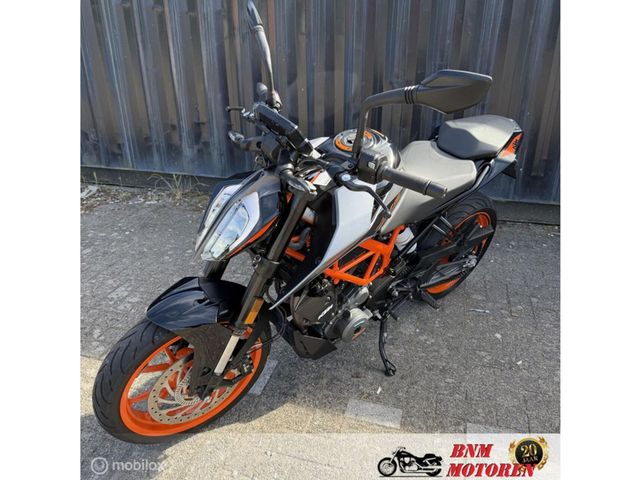ktm - 390-duke-abs