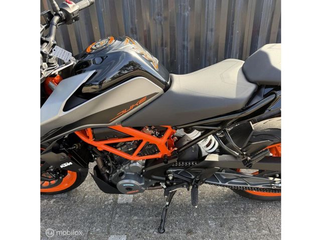 ktm - 390-duke-abs