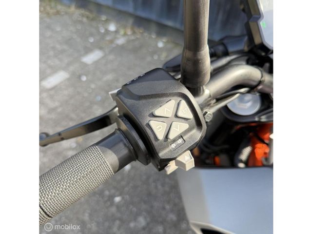 ktm - 390-duke-abs