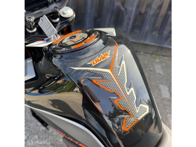 ktm - 390-duke-abs