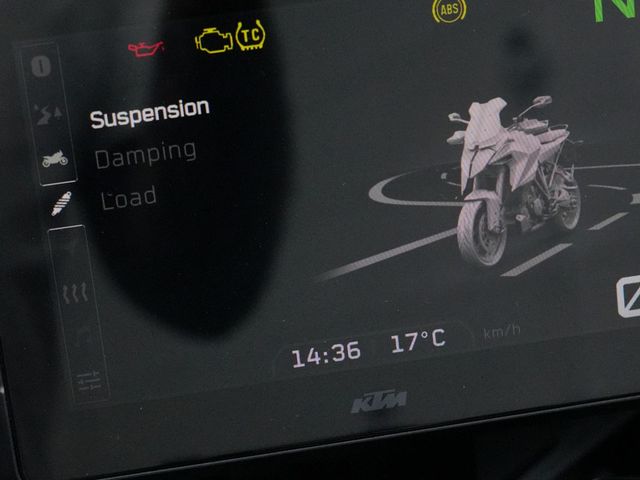 ktm - 1290-super-duke-gt