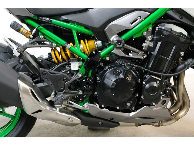 kawasaki - z900