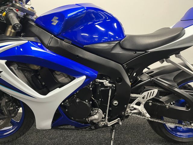 suzuki - gsx-r-600