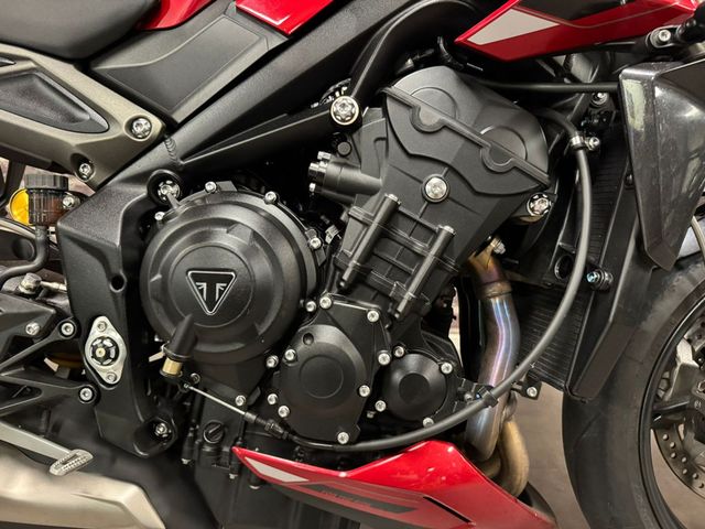 triumph - street-triple-rs