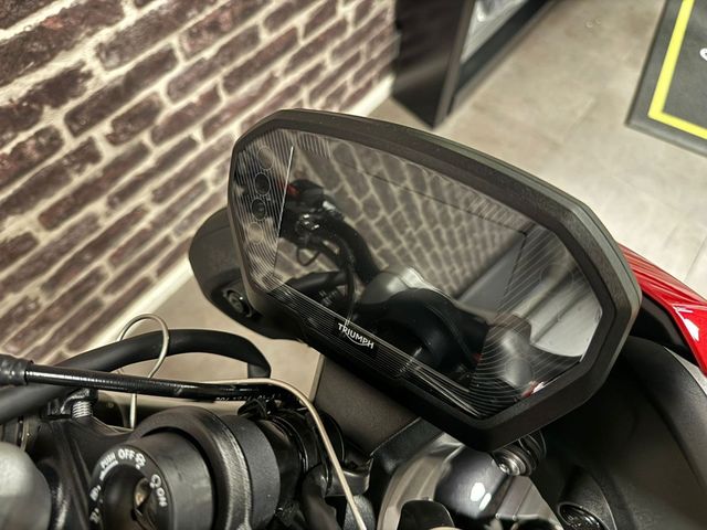 triumph - street-triple-rs