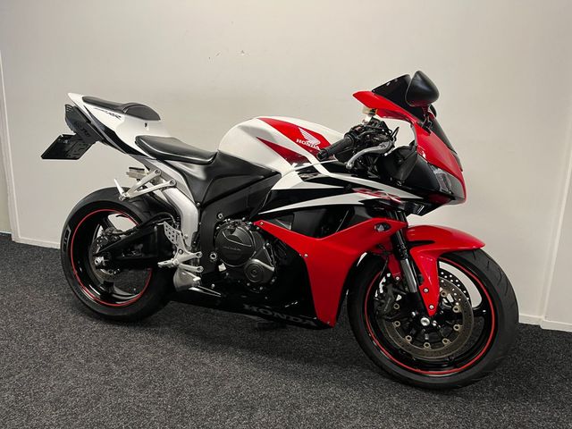 honda - cbr-600-rr