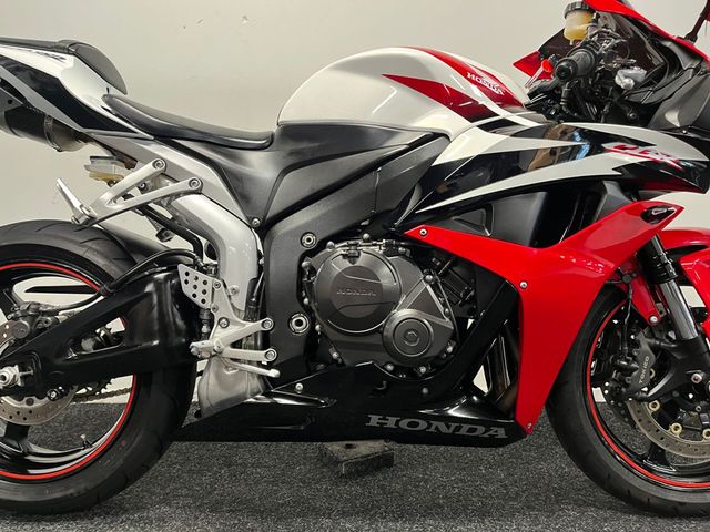 honda - cbr-600-rr