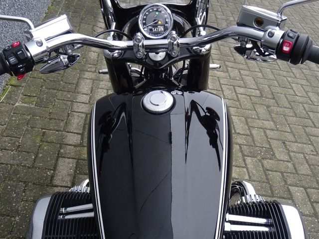 bmw - r-18