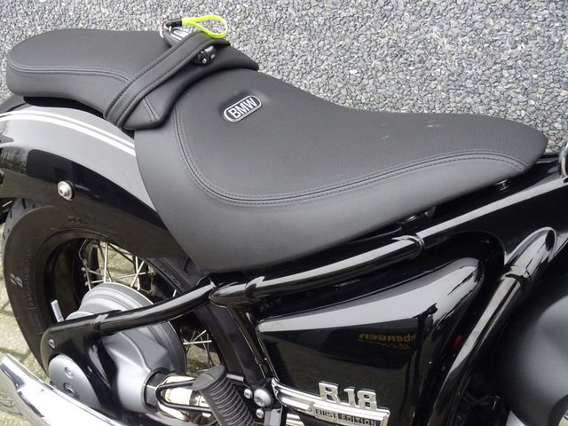 bmw - r-18