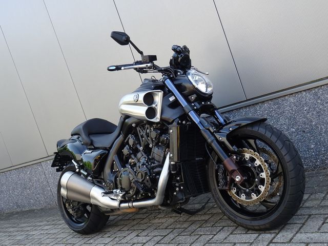 yamaha - vmax