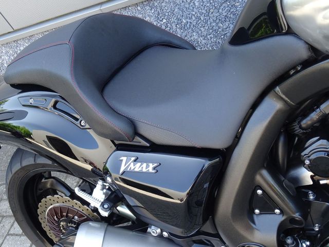 yamaha - vmax