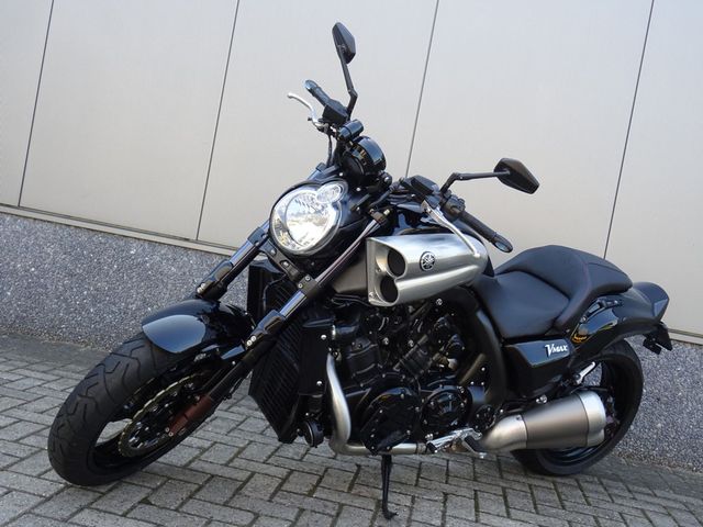 yamaha - vmax