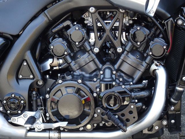 yamaha - vmax