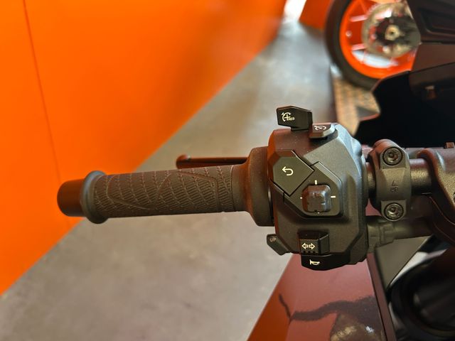 ktm - 990-rc-r
