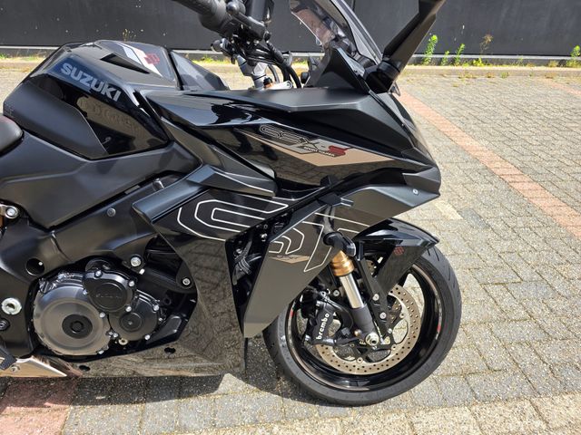 suzuki - gsx-s-1000-gt