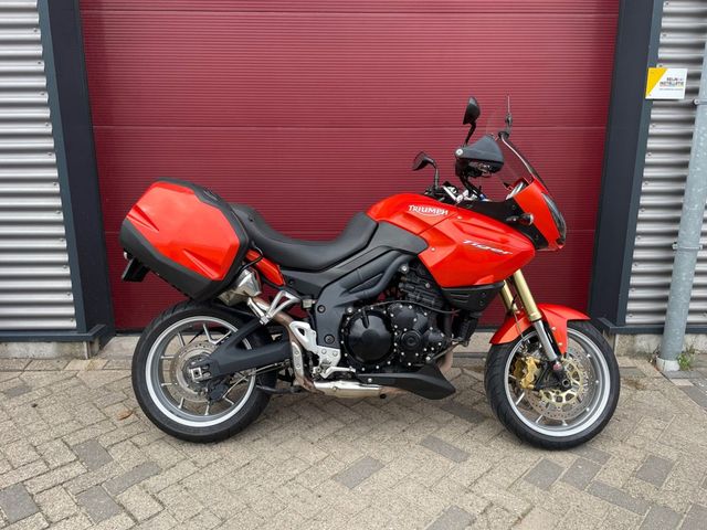 triumph - tiger-1050-abs
