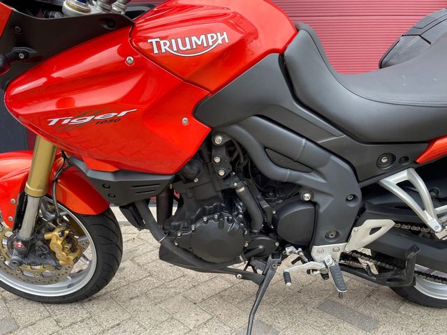 triumph - tiger-1050-abs
