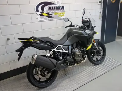SUZUKI V-STROM 800 – foto 3