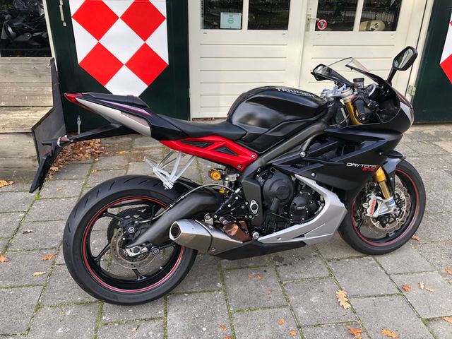 triumph - daytona-675-r