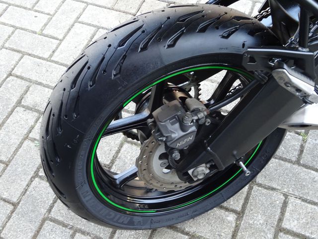 kawasaki - versys-650-abs