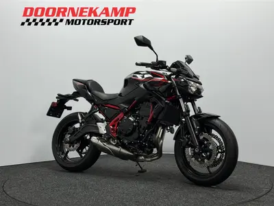 KAWASAKI Z650 – foto 2