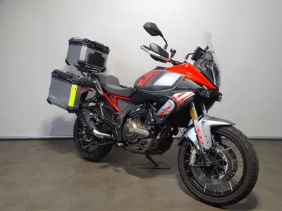 QJMOTOR SRT 600 SX TOURING – foto 2