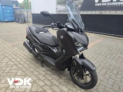 YAMAHA X MAX 300 TECH MAX – foto 2
