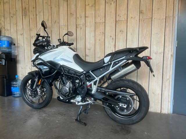 triumph - tiger-900-gt-pro