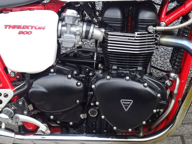 triumph - thruxton-900