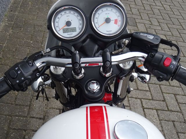 triumph - thruxton-900