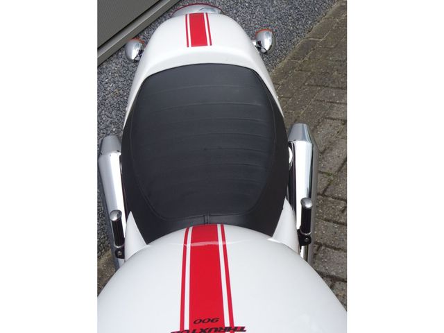 triumph - thruxton-900