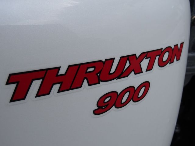 triumph - thruxton-900