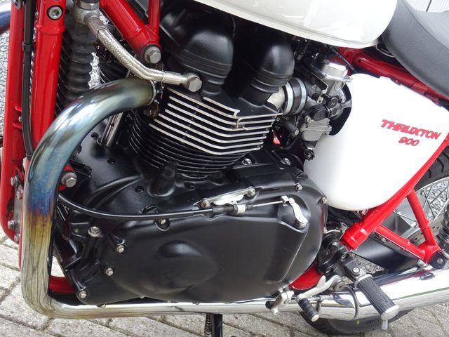 triumph - thruxton-900