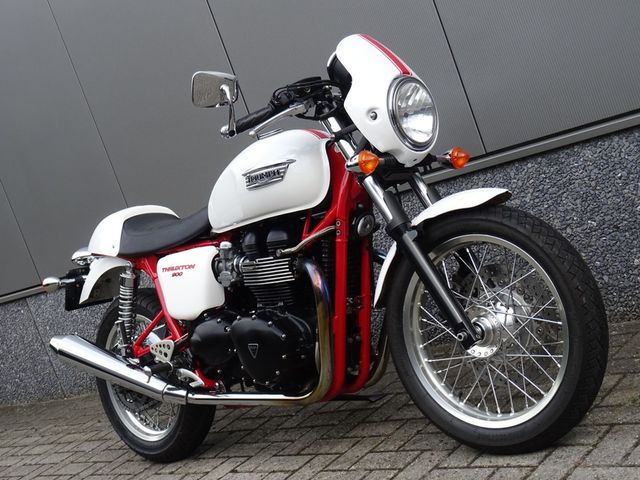 triumph - thruxton-900