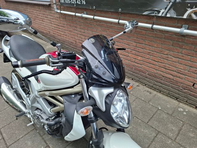 suzuki - sfv-650-gladius