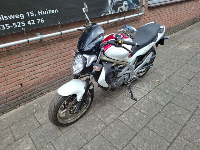 suzuki - sfv-650-gladius