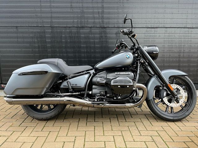 bmw - r-18-rocktane
