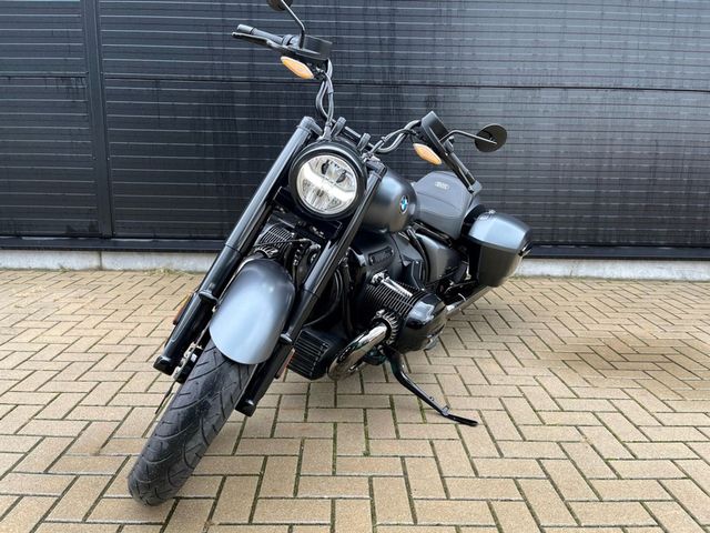 bmw - r-18-rocktane