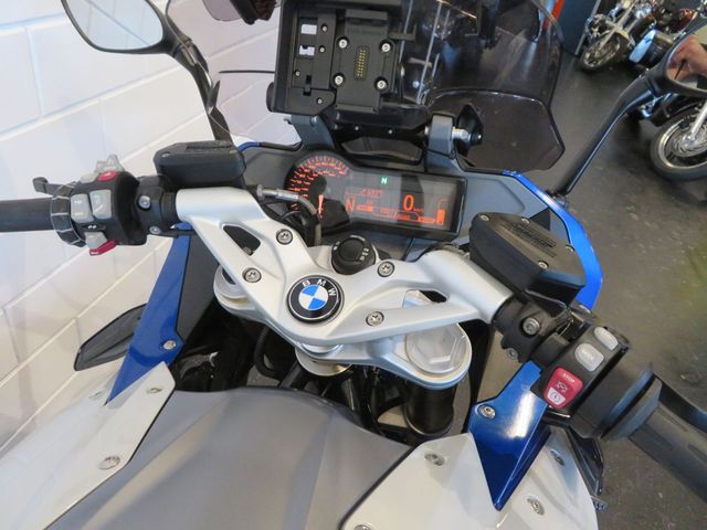 bmw - r-1100-rs-abs