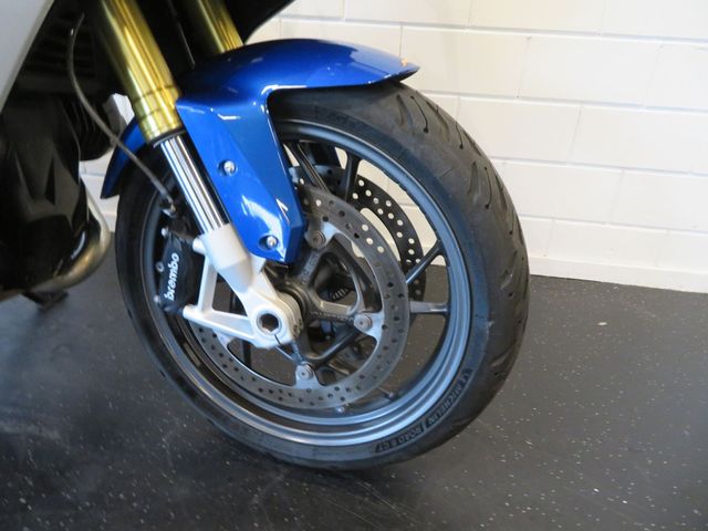 bmw - r-1100-rs-abs