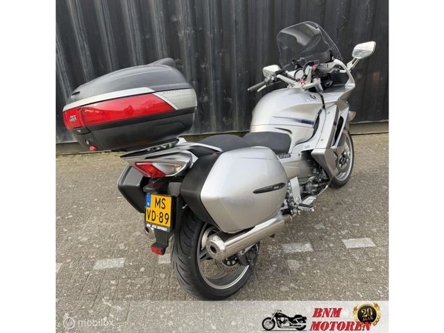 yamaha - fjr-1300