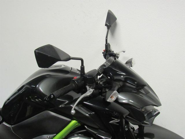 kawasaki - z900