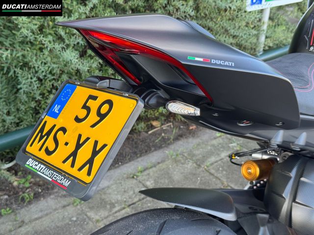 ducati - streetfighter-v4s