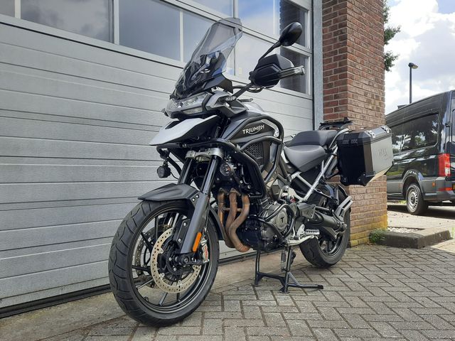 triumph - tiger-1200-gt