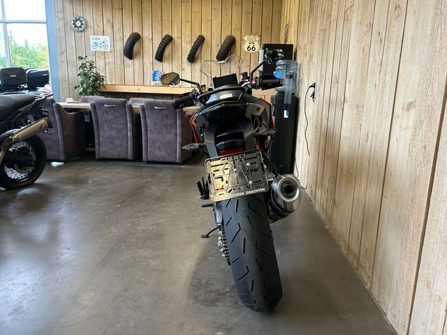 ktm - 1290-super-duke-gt