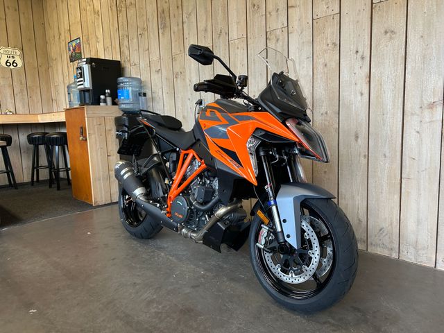 ktm - 1290-super-duke-gt