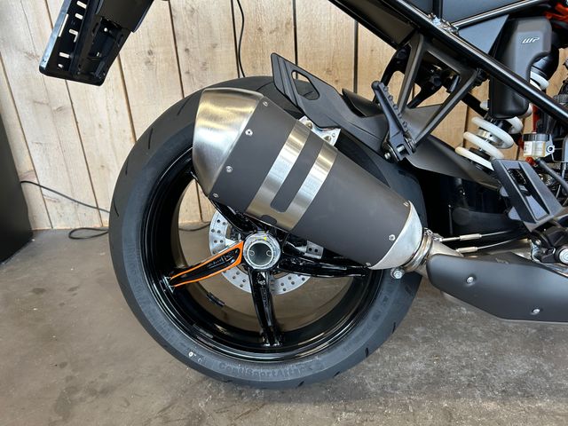 ktm - 1290-super-duke-gt