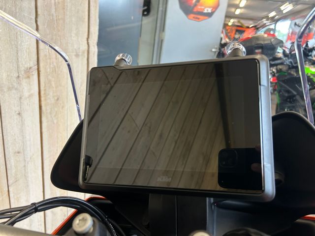 ktm - 1290-super-duke-gt