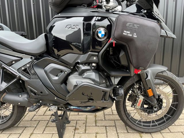 bmw - r-1300-gs-adventure-triple-black